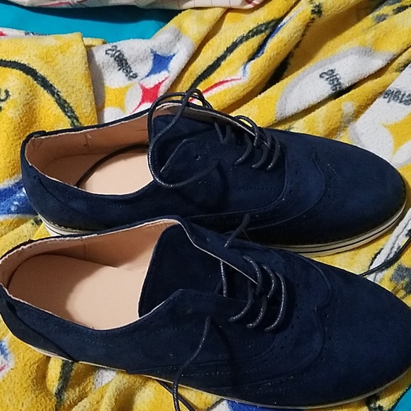 Shoes - Picture 5 of 5